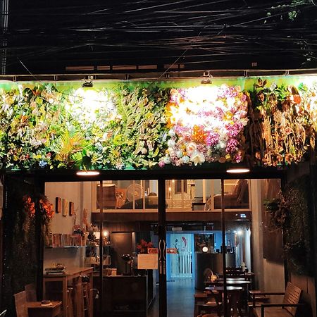 Phobphan Hostel Bangkok Esterno foto