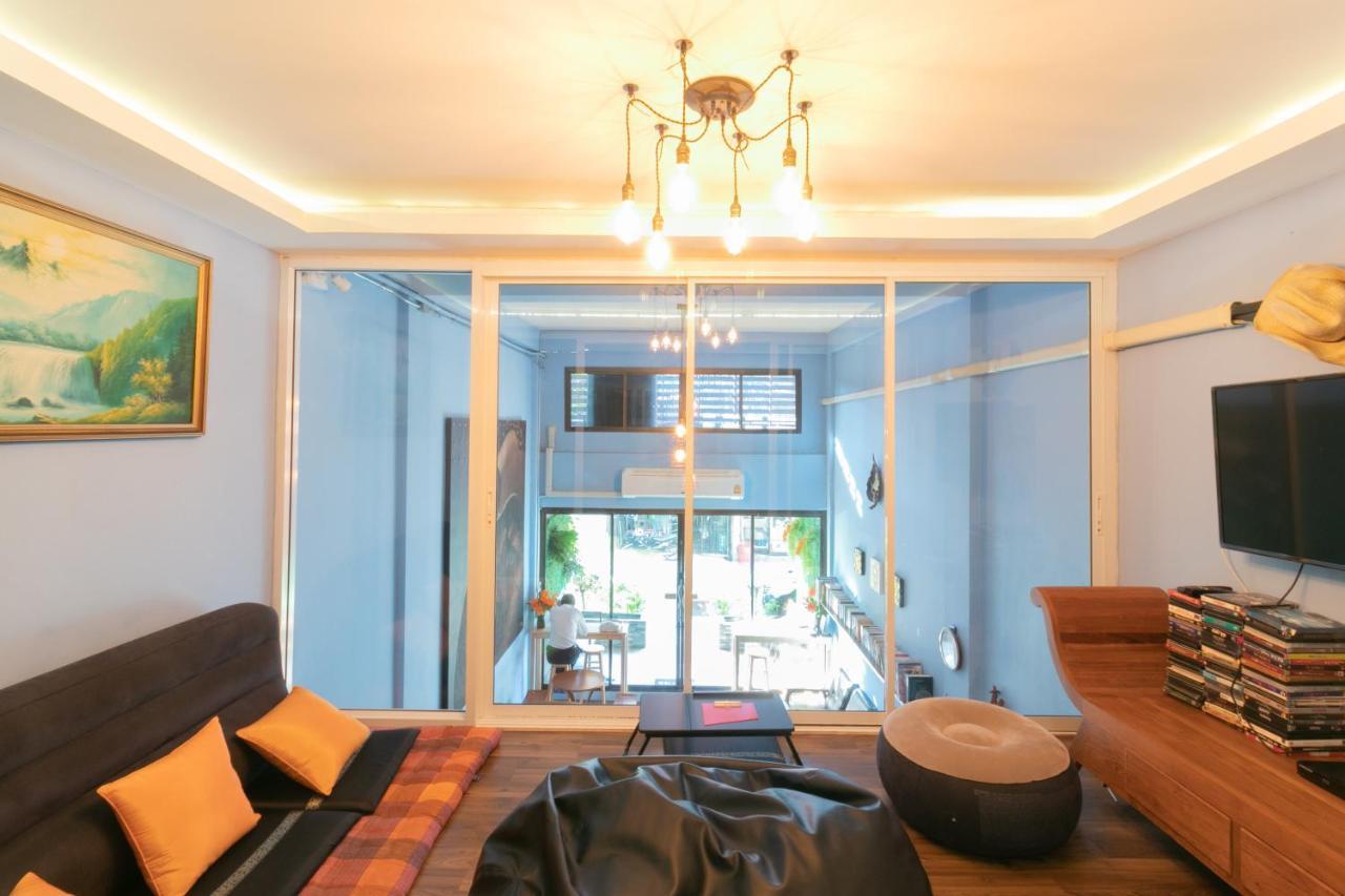 Phobphan Hostel Bangkok Esterno foto