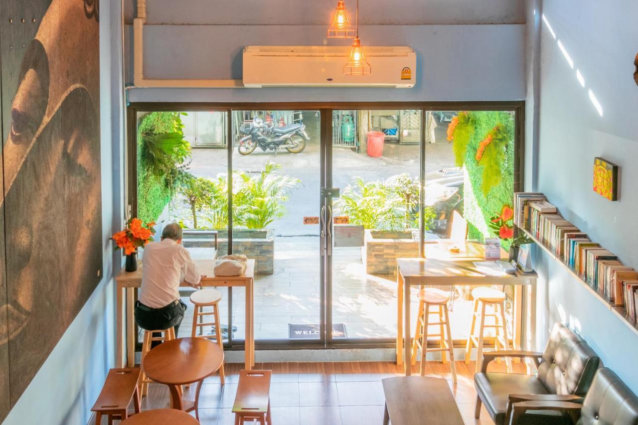 Phobphan Hostel Bangkok Esterno foto