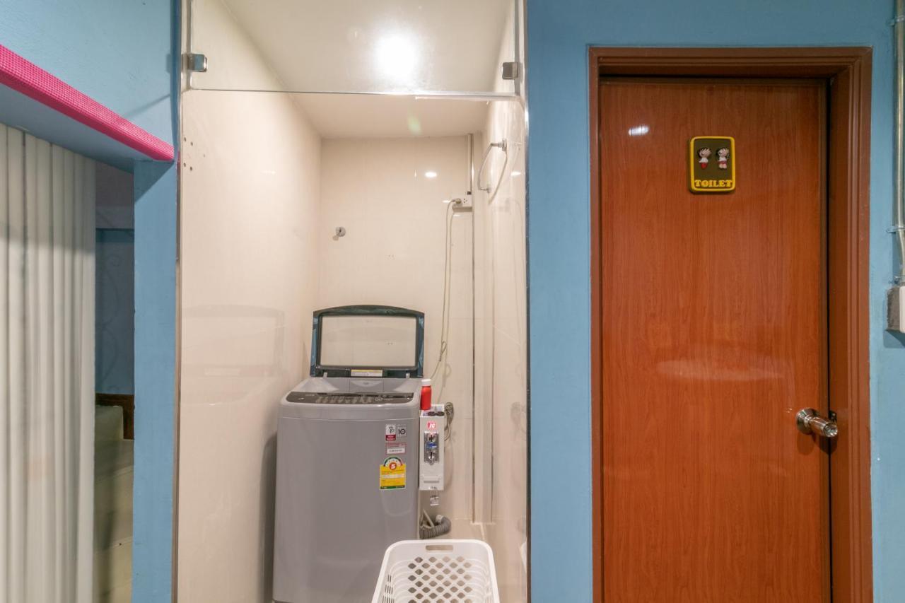 Phobphan Hostel Bangkok Esterno foto